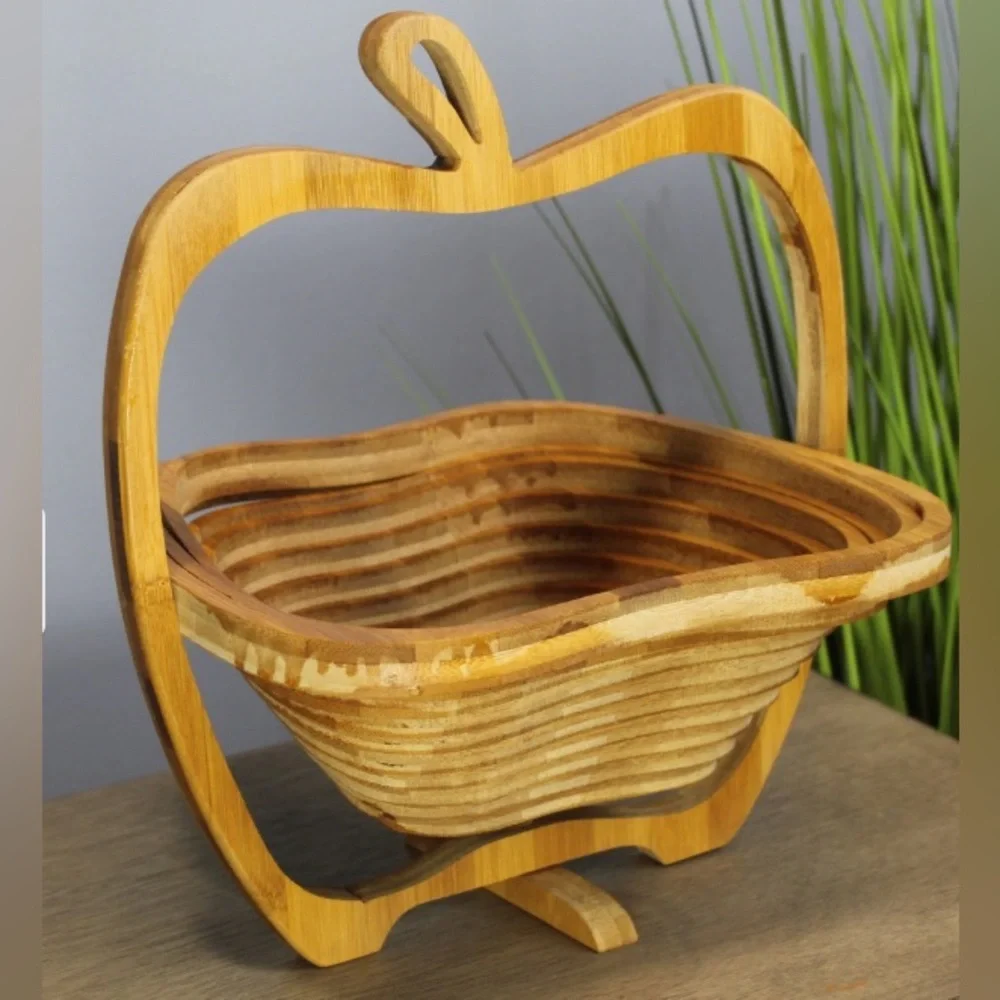 Bonnie & Pop New York Expandable & Collapsible Wooden Apple Fruit Basket